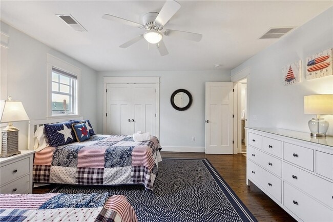 Building Photo - 67 Caswell St