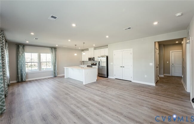 Building Photo - 6601 Citory Way