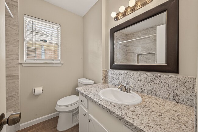 Building Photo - 9502 Skyline Dr