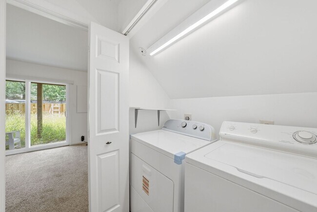 Building Photo - 46733 Woodmint Terrace