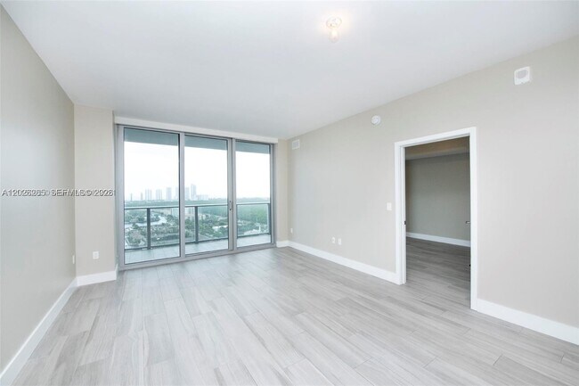 Building Photo - 16385 Biscayne Blvd