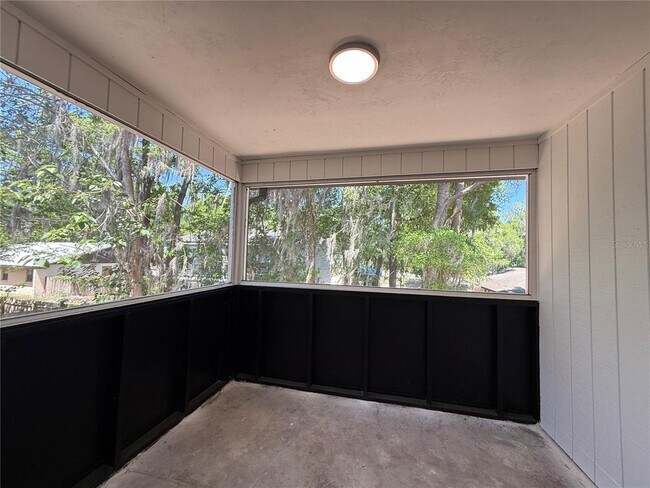 Building Photo - 6104 SW 12 Pl