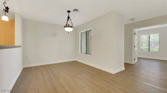 Building Photo - 8452 Boseck Dr