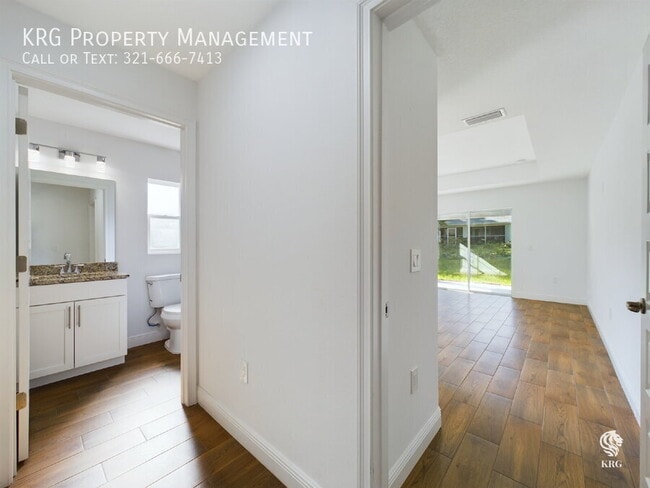 Building Photo - 8364 SE 158th Pl