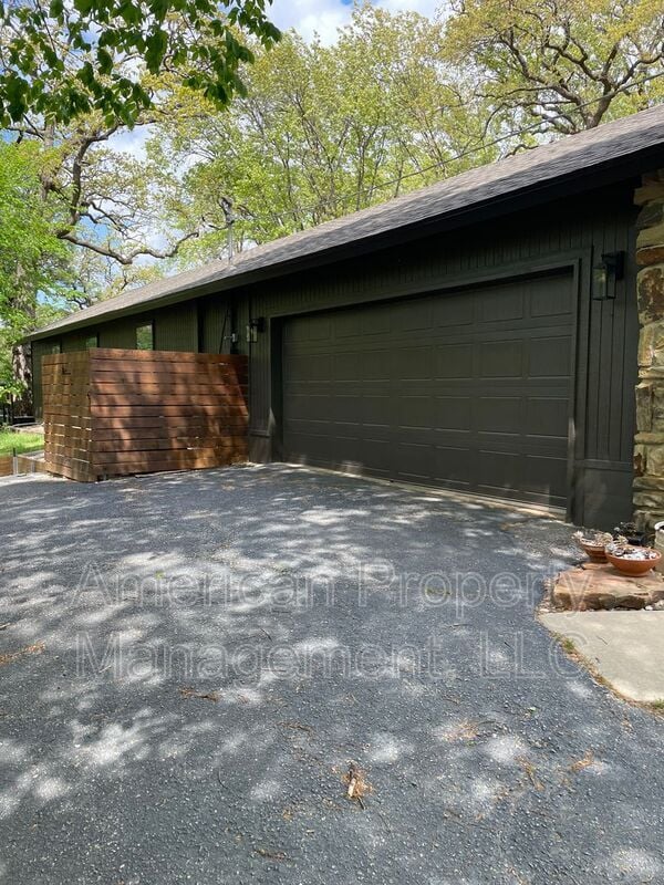 Building Photo - 3711 E 108th St