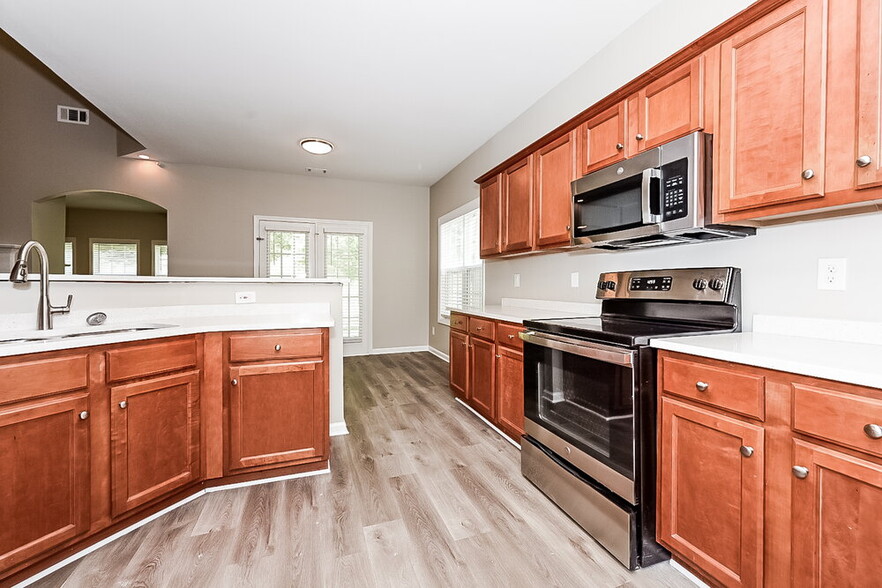 Building Photo - 514 Anglewood Trace