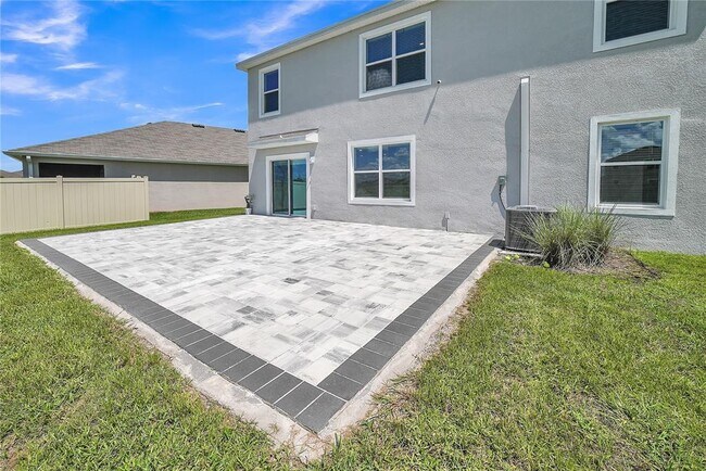 Building Photo - 8237 Juning Cv
