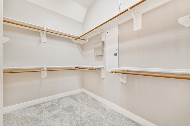 Building Photo - 1712 Hidden Brook Ln