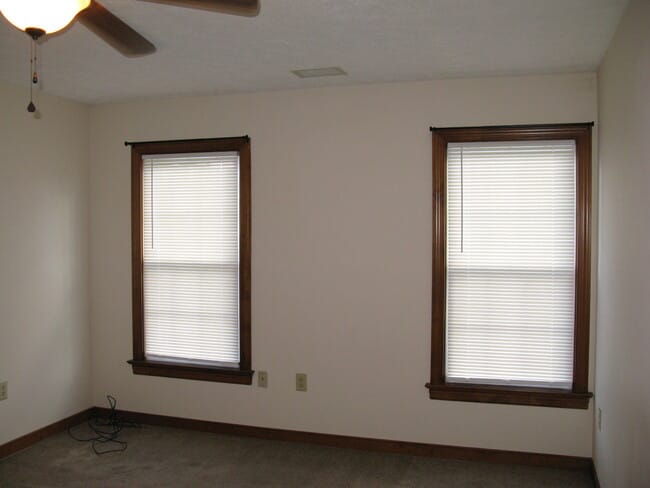 Building Photo - 7163 Plum Grove Ct