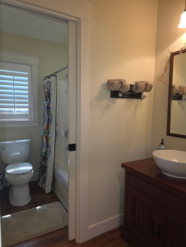 Building Photo - 2264 Grahn Dr