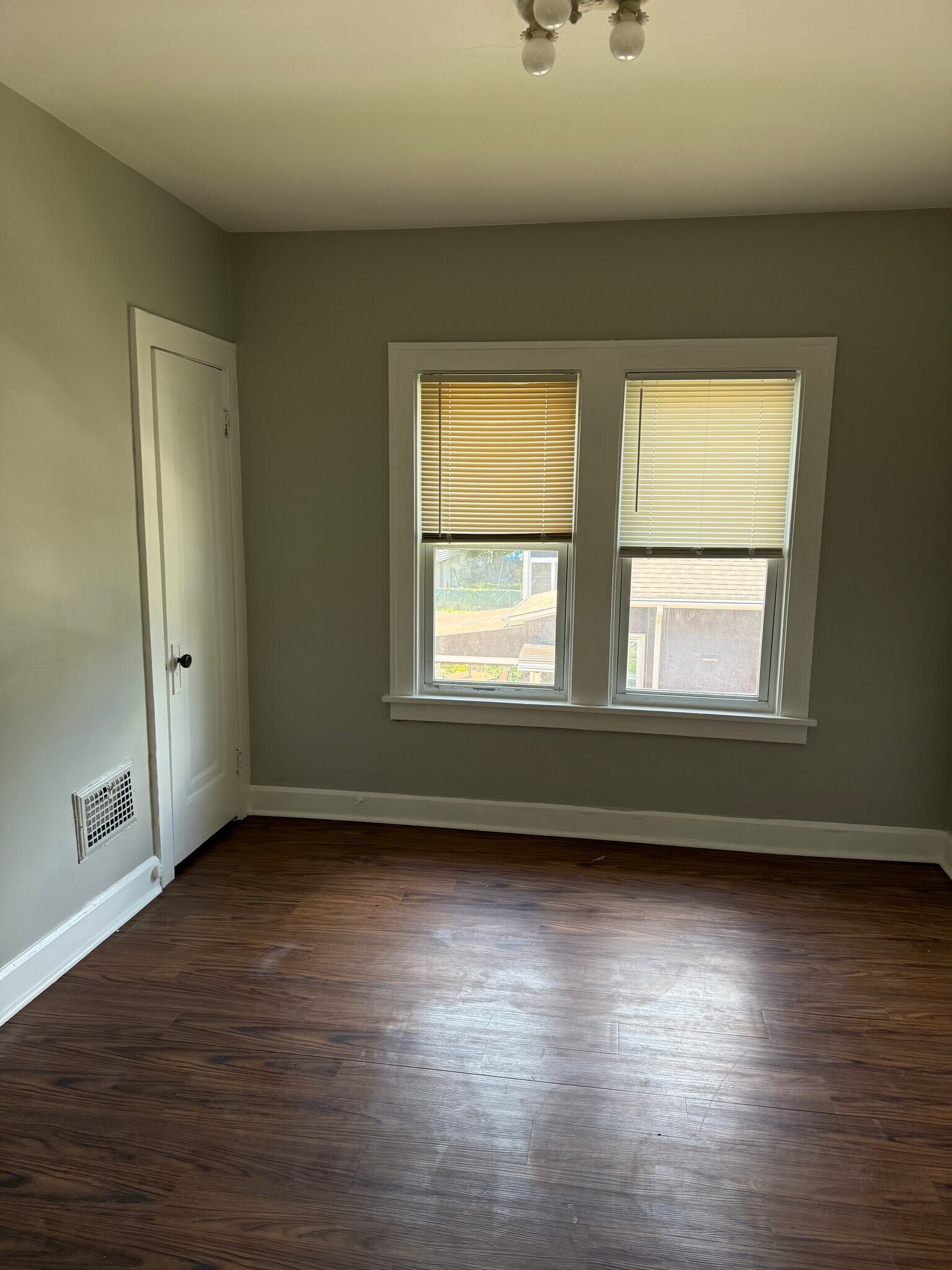 Building Photo - 3809 W 152nd St