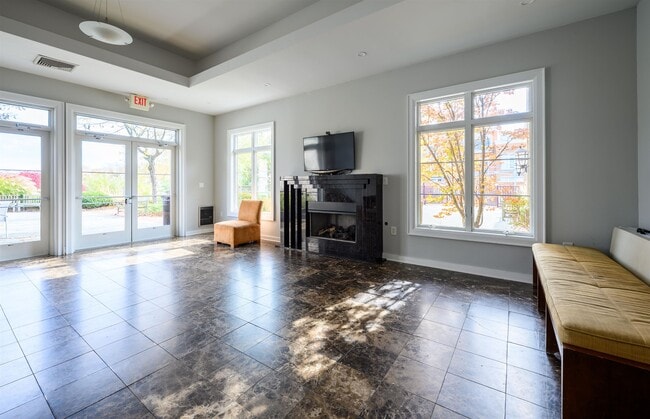 Building Photo - 207 Shearwater Ct W