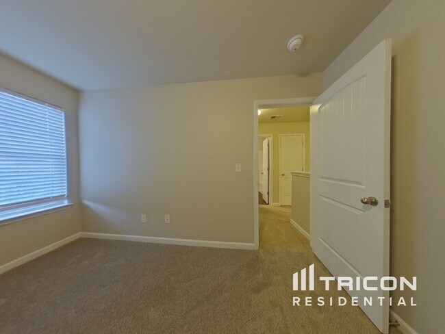Building Photo - 343 Lauren Dr