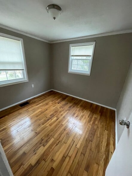 Building Photo - 4835 Straight Gut Rd