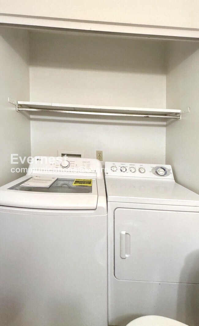 Building Photo - 5245 Portland St