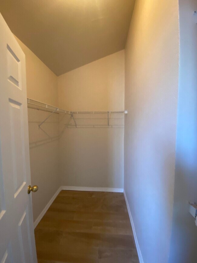 Building Photo - 3916 Tierra Arena Dr