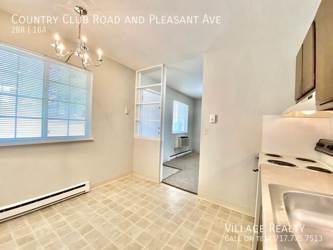 Building Photo - 609 Country Club Rd