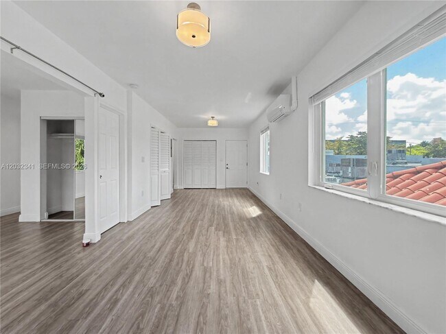 Building Photo - 350 Minorca Ave