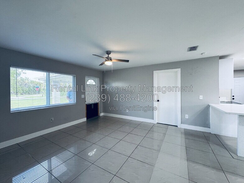 Building Photo - 4432 E Riverside Dr