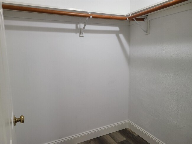 Building Photo - 576 Washington St