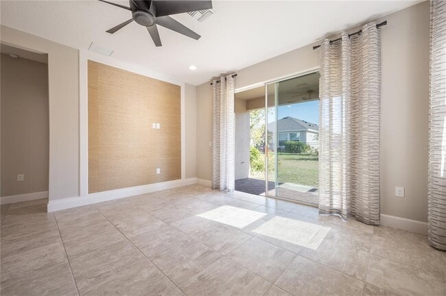 Building Photo - 7212 Paradiso Dr