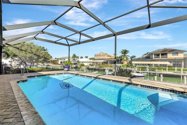 Building Photo - 911 Giralda Ct