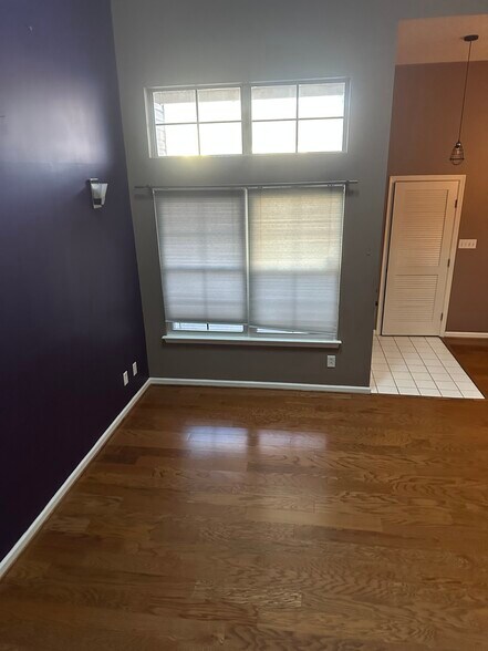 Building Photo - 5080 Heathglen Cir