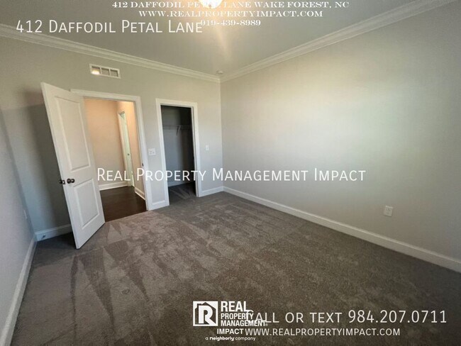 Building Photo - 412 Daffodil Petal Ln