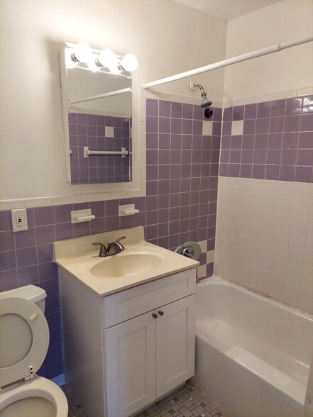 Building Photo - 45 Brook Rd