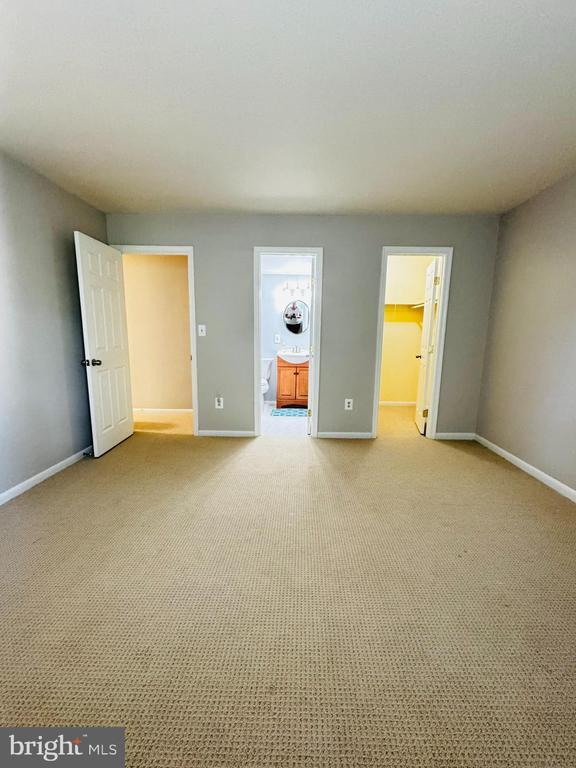 Building Photo - 1531 Colonial Dr