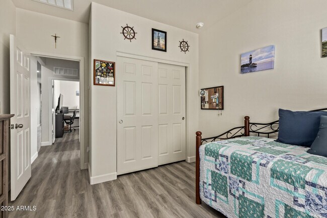 Building Photo - 11204 W Mobile Ln