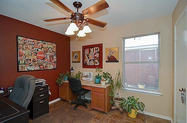 Building Photo - 3112 Fairfield Dr