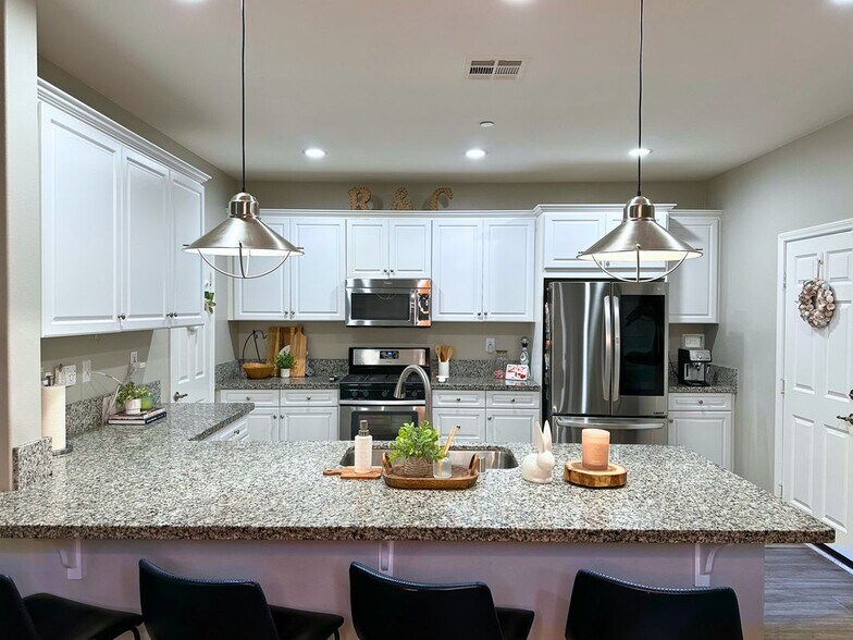 Building Photo - 5053 S Heritage Paseo