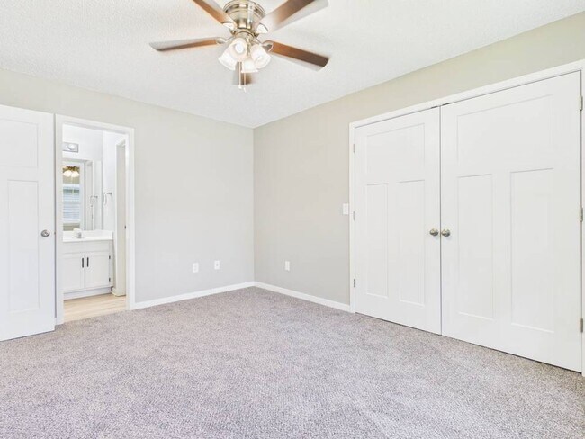 Building Photo - 1206 Foxridge Dr