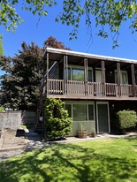 Building Photo - 1043 SW Western Blvd