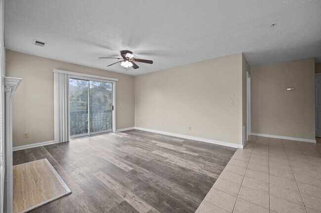 Building Photo - 962-6 Stewarts Creek Dr