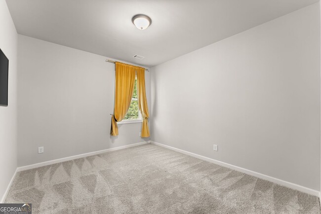 Building Photo - 4656 Silver Oak Dr