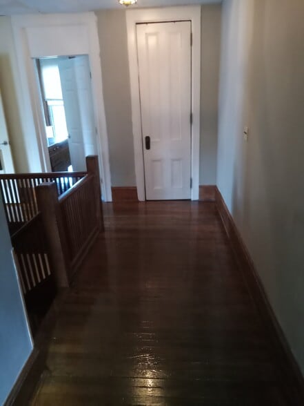 Apt 4 upstairs hallway - 523 E State St