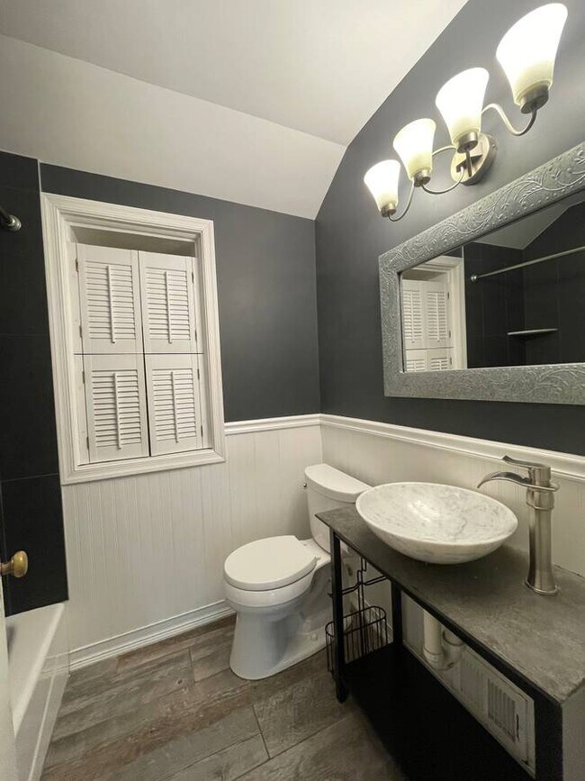 Building Photo - 5937 Monticello Rd