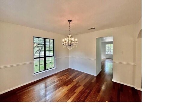 Building Photo - 1045 Hidden Hills Dr