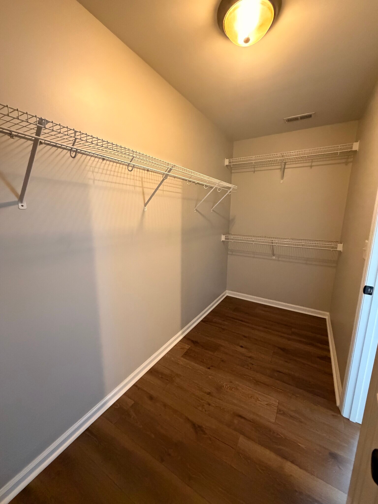 Building Photo - 452 Banyon Rd