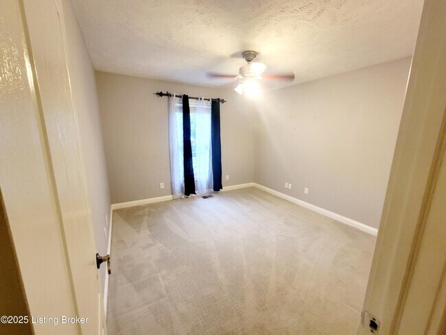 Building Photo - 12611 Bernay Pl