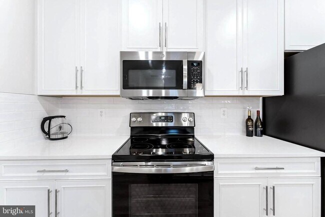 Building Photo - 12875 Mosaic Pk Wy
