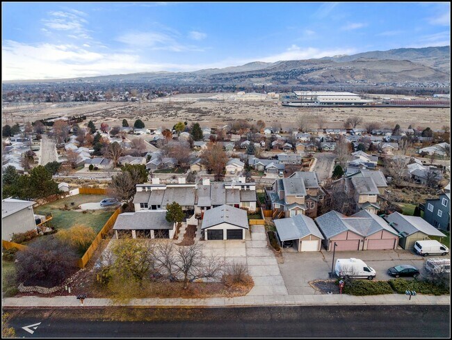 Building Photo - EAST2746