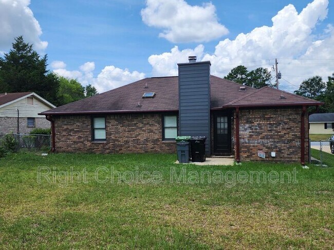 Building Photo - 3034 Lansing Ave