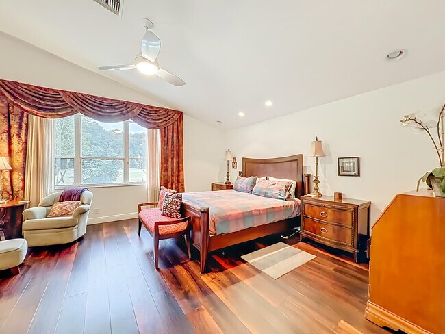 Building Photo - 11853 Fountainside Cir