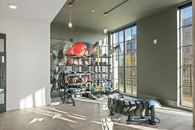 Building Photo - 6 Garfield Pl