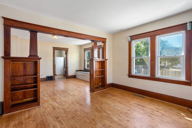 Building Photo - 209 Appleton St