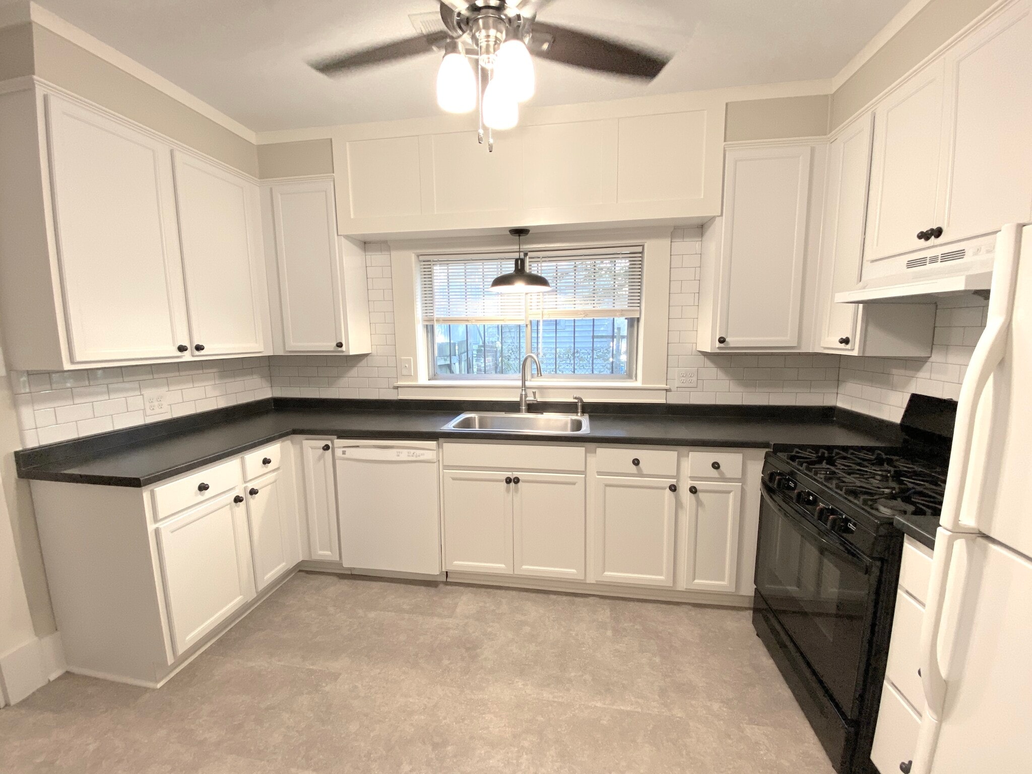 Kitchen - 1263 Agnes Pl