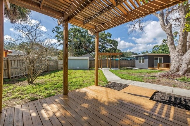 Building Photo - 412 Mira Vista Dr